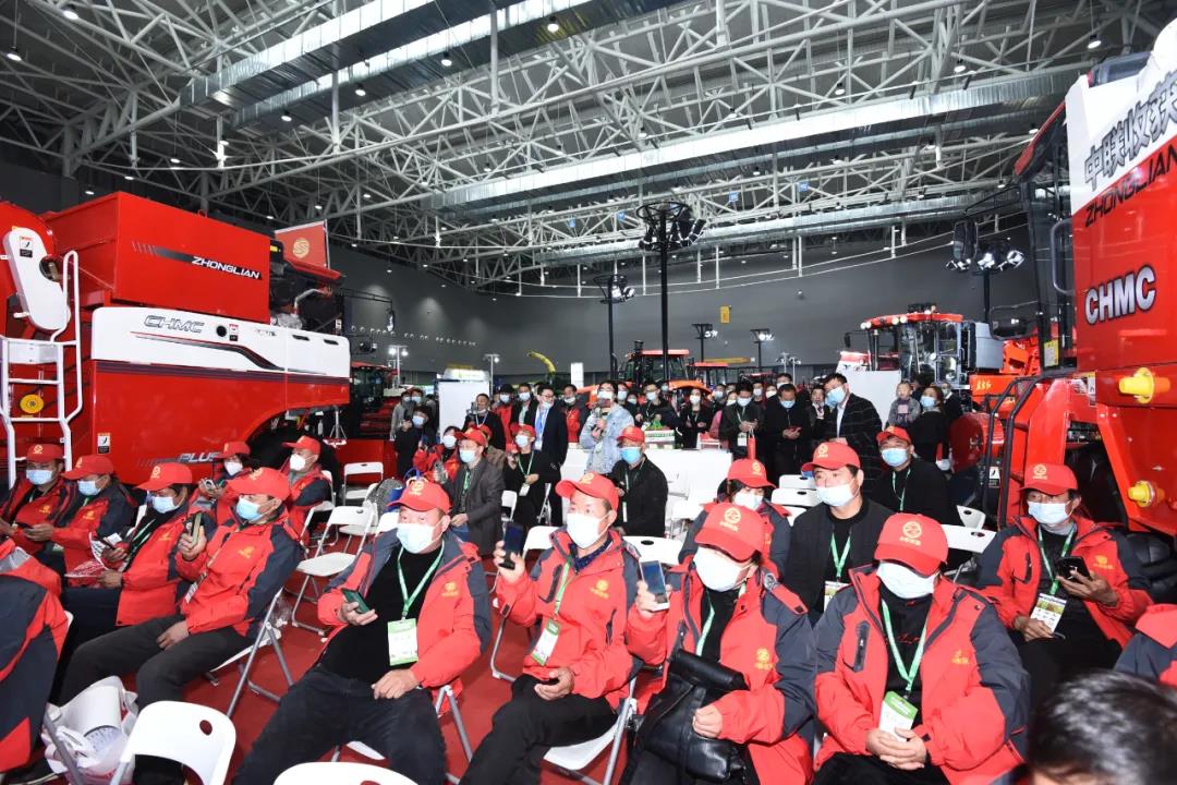 網(wǎng)聚農(nóng)機人的力量!鄭州中聯(lián)用戶俱樂部正式成立