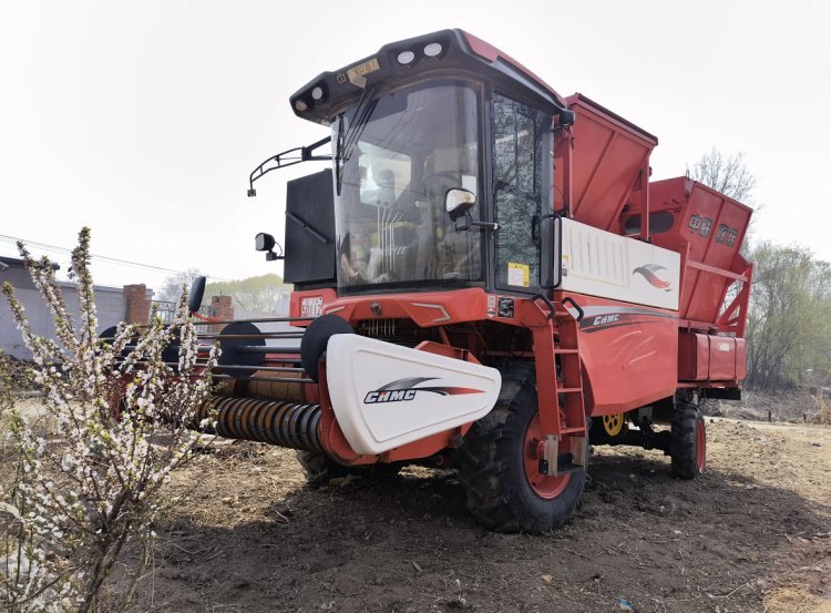 中聯(lián)收獲花生撿拾收獲機(jī)有多火?這個(gè)用戶兩年買3臺(tái)!