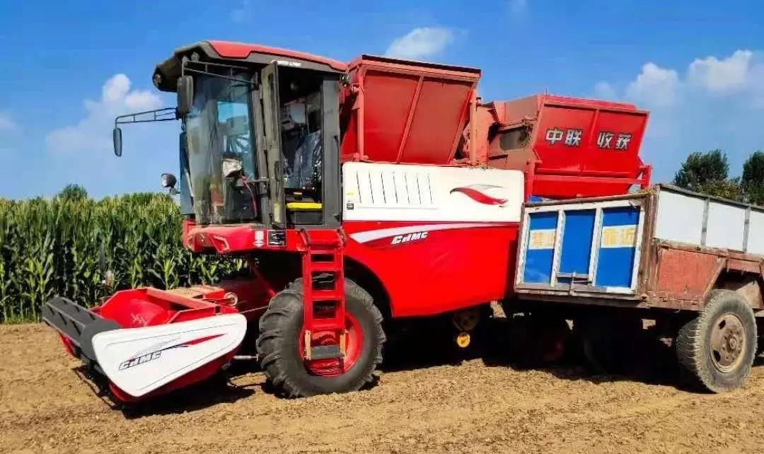 河北秦師傅:遇見中聯(lián)收獲讓我做起了“跨界機(jī)手”