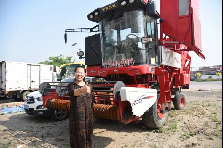 鄭麗艷:從未見(jiàn)過(guò)像中聯(lián)收獲花生機(jī)這么“容易”的賺錢工具