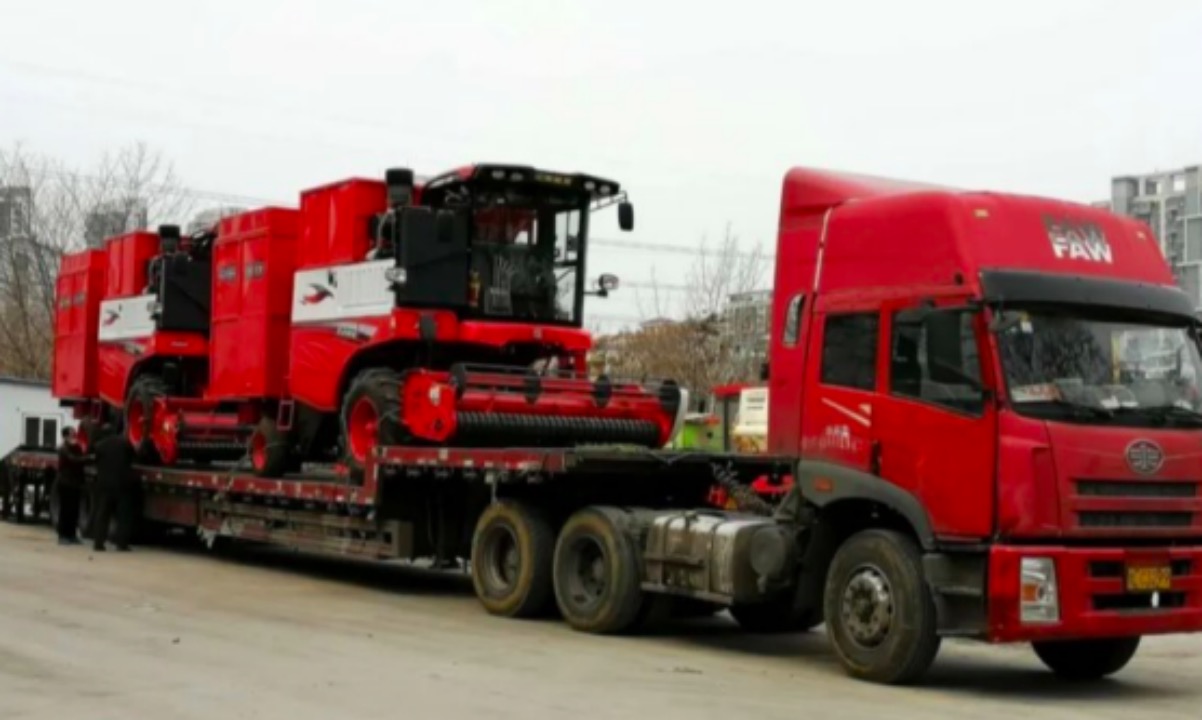 鄭州中聯(lián)花生機(jī)-移動(dòng)的印鈔機(jī)