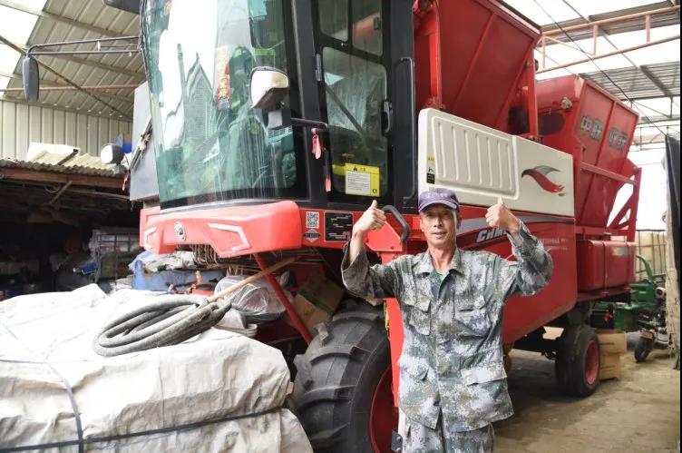 花生撿拾收獲機(jī)——還是中聯(lián)收獲更靠譜!