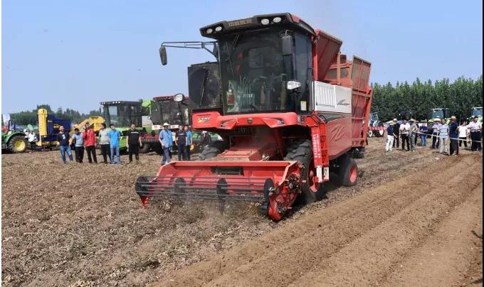 一封寫給花生收獲機(jī)機(jī)手的信 寫信2.jpg