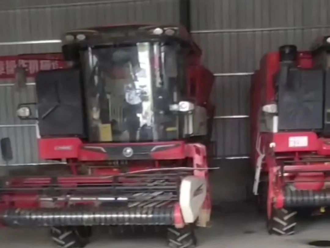 是什么讓20年的農機手為中聯(lián)收獲代言 802.jpg