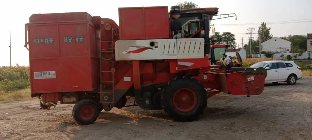 龔創(chuàng):中聯(lián)收獲幫助他完成了三代人的接力 818-1.jpg