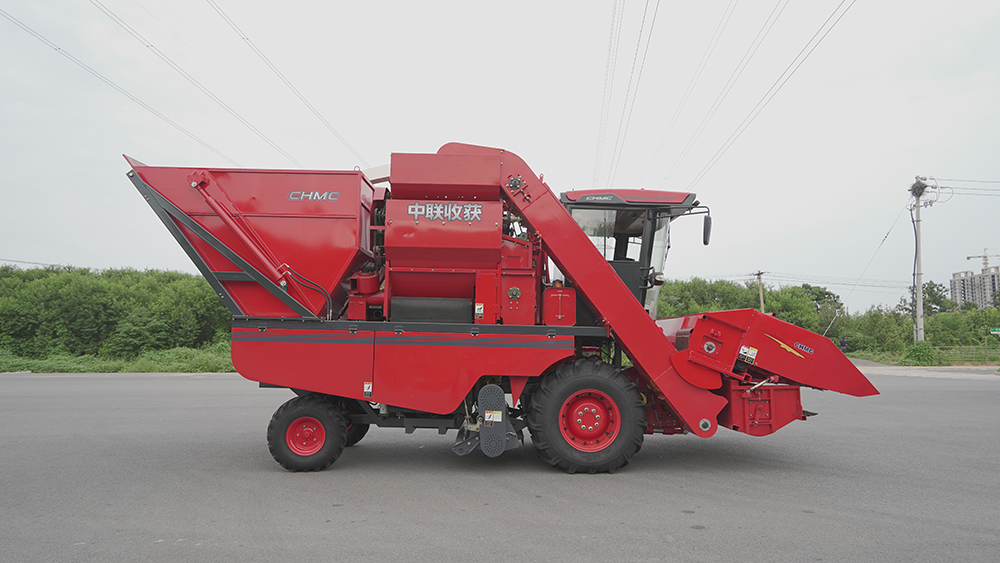 中聯(lián)收獲4YZJ-4型自走式玉米穗莖收獲機(jī)